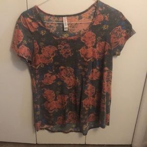 LuLaRoe Classic T - Size M